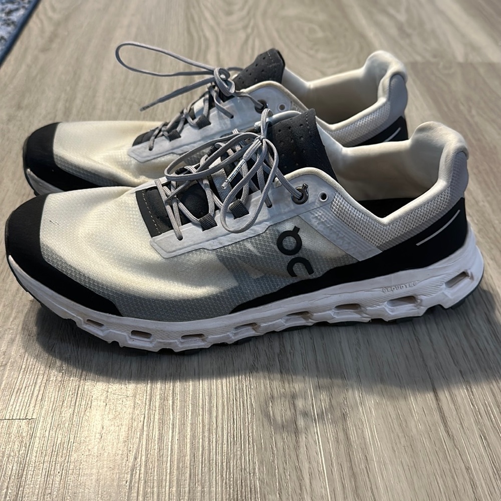 Men’s On Cloud size 10.5